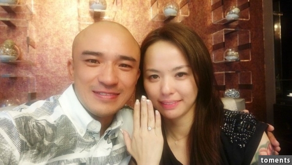 42歲的小馬和34歲的小米要結婚辦喜宴了，喜帖上竟然問：「你不想跟誰坐」沒想到最後爆出...實在太尷尬了！